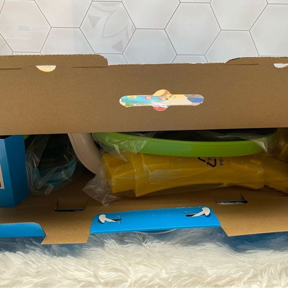 VTech Count & Win Sports Center with Basketball and Soccer Ball - Picture 5 of 11